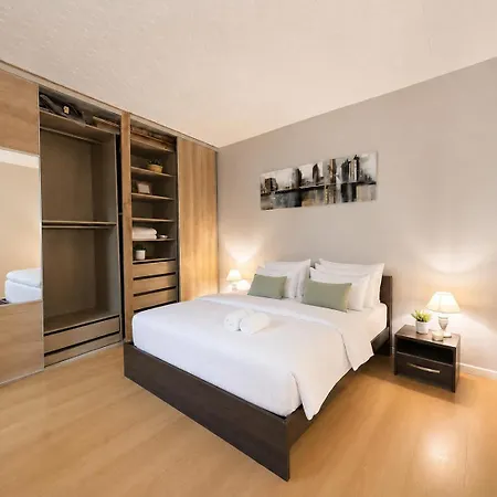Chic 2-bedroom In 7th - Walk To Eiffel Tower *